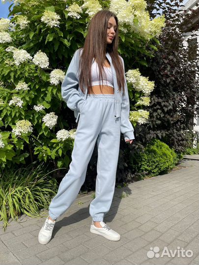 Костюм спортивный