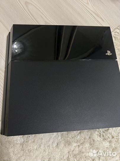 Sony PlayStation 4 FAT / PS Plus + 900 игр