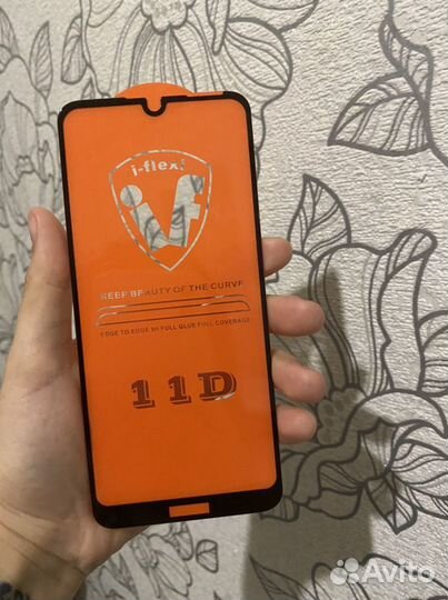 Защитное стекло на Honor 8a/Huawei Y6 2019