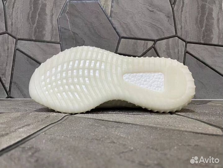 Кроссовки adidas yeezy boost 350 женские