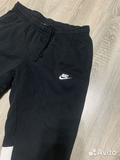 Спортивные штаны Nike
