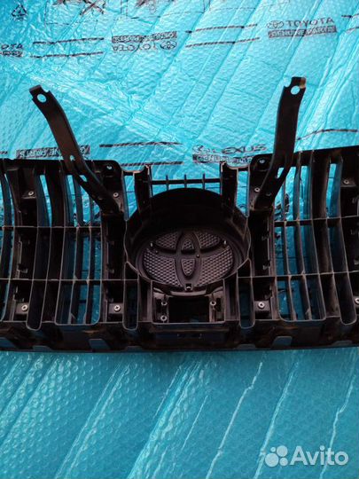 Решетка радиатора Прадо 150 под камеру 09-13