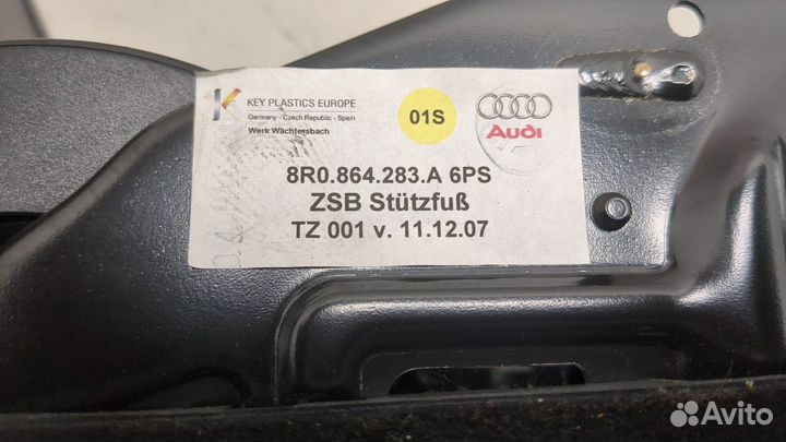 Подлокотник левый передний Audi Q5, 2009