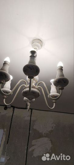 Люстра фарфоровая