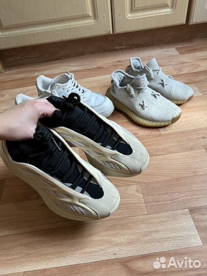 Adidas yeezy boost 700 v3