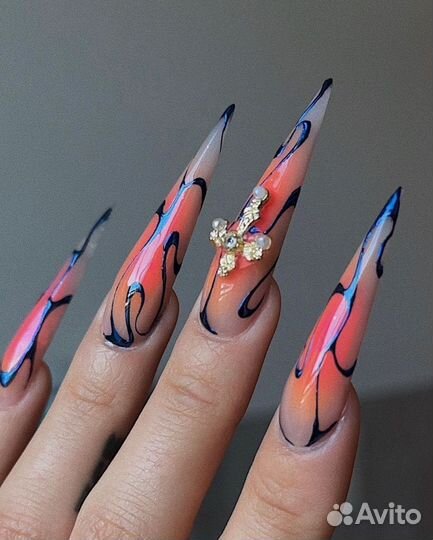 Модель на наращивание ногтей