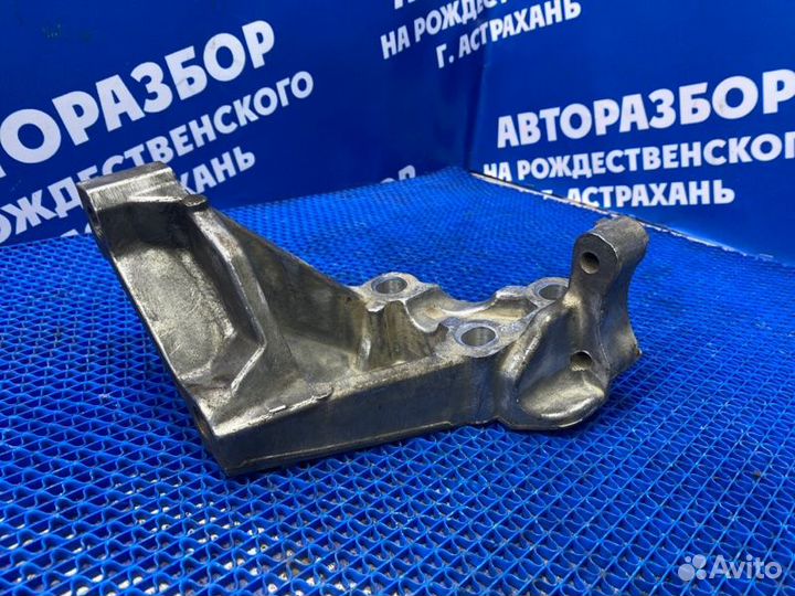 Кронштейн Ford Explorer внедорожник KX BDA 2013