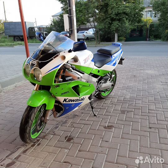 Kawasaki zx750r
