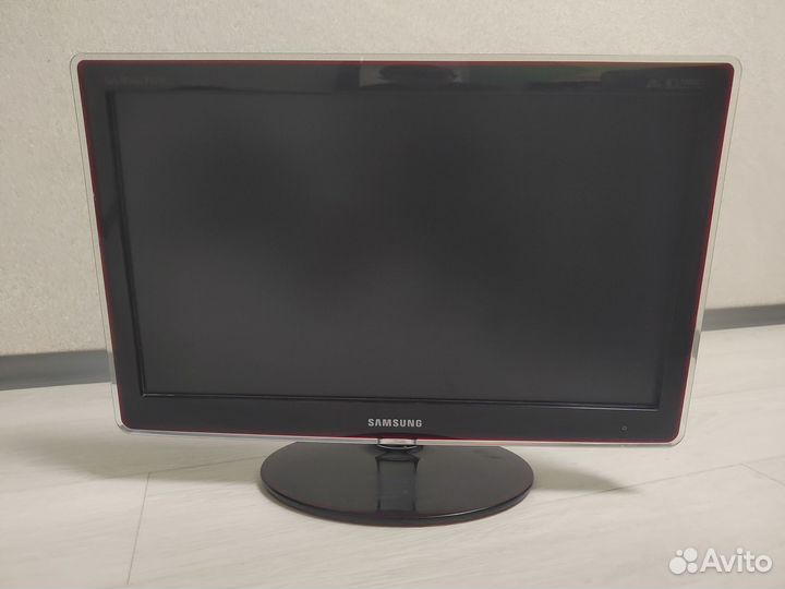 Монитор Samsung 21.5