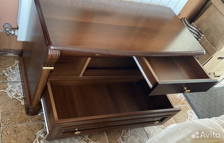 Тумба под телевизор