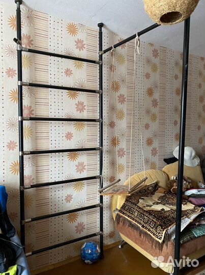 Шведская стенка + турник + качель