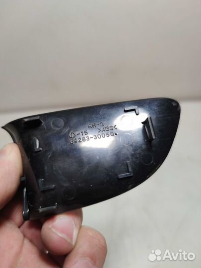 Заглушка правой передней задней ручки Lexus RX 3