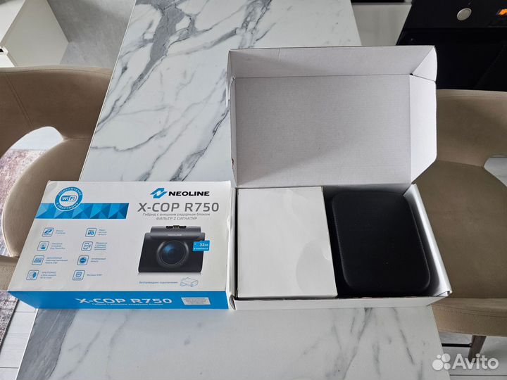 Видеорегистратор с радар-детек.Neoline X-COP R750