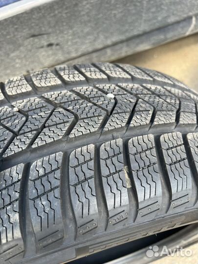 Pirelli Winter Sottozero 3 225/45 R18 и 255/40 R18 98V