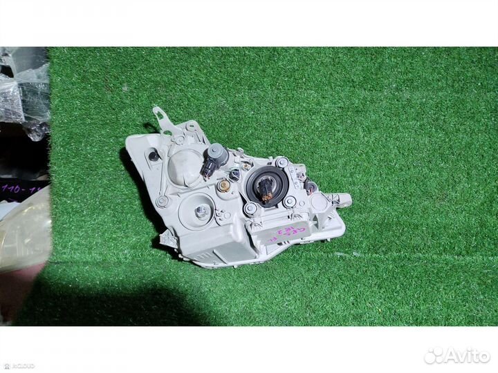 Фара на toyota crown GRS182