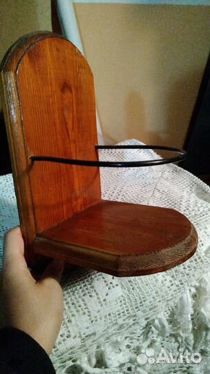 Подставки и полочки для домашних цветов