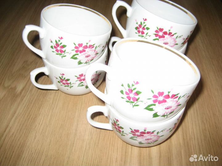 Фарфоровые чайные чашки