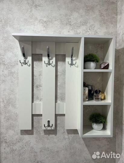 Новые вешалки в прихожую