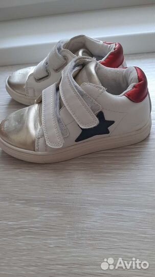 Кроссовки для девочки 27 размер