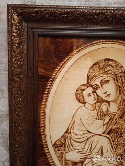 Икона Богородицы с младенцем на руках