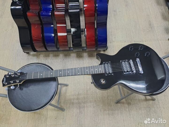 Электрогитара чёрная корпус Les Paul