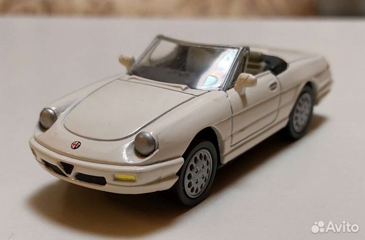 Модель автомобиля Alfa Romeo Spider (1989 г.)