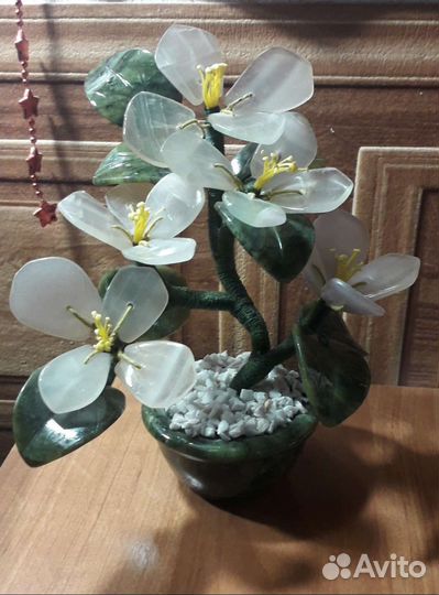 Цветы из камня