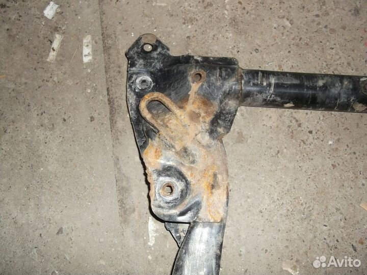 Балка подмоторная (Kia Rio)