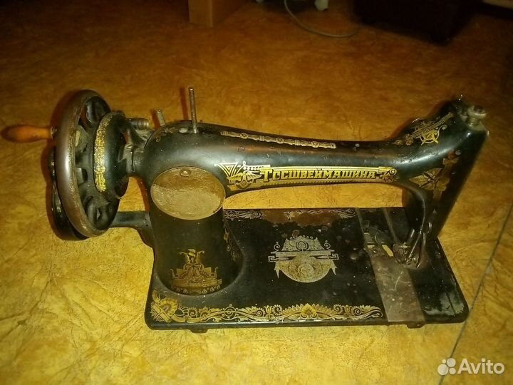 Продам швейную машинку СССР