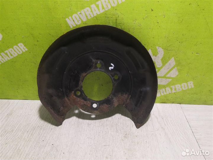 Щит опорный задний левый Хендай i30 12-17