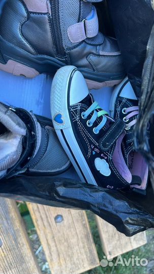 Продам обувь для девочки