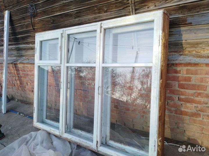 Окно с рамой