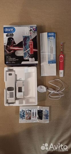 Электрическая зубная щетка Oral-B. Детское оформл