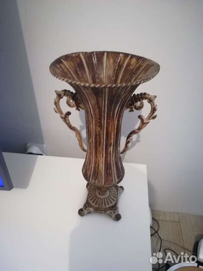 Ваза металлическая