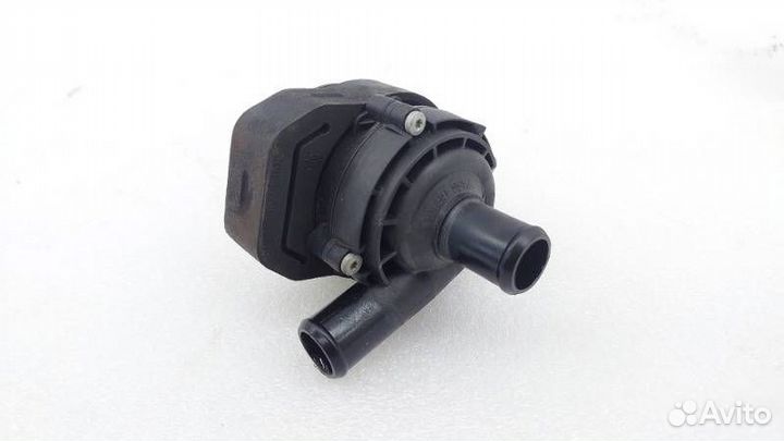 Водяная помпа Mercedes-Benz 2018 A0005003600