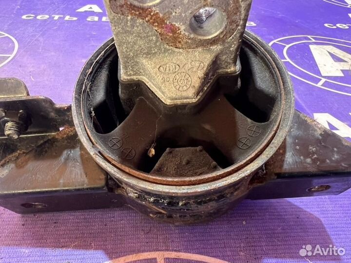 Подушка двигателя левая Kia Rio 2 JB G4EE 2011