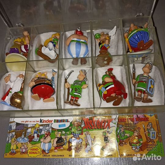 Игрушки коллекции Kinder surprise в коробочках