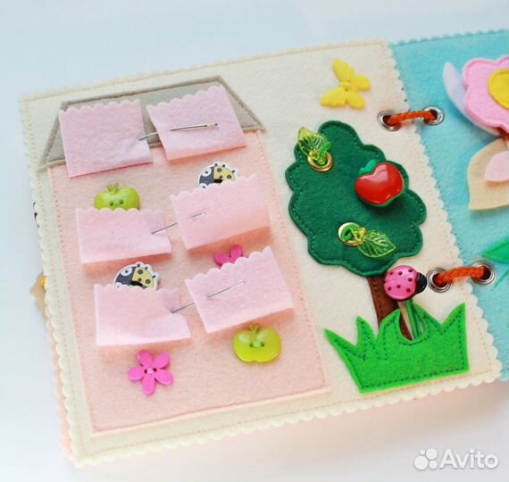 Развивающая книжка игрушка из фетра 1-4 года