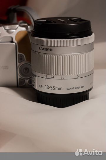 Зеркальный фотоаппарат canon 200d