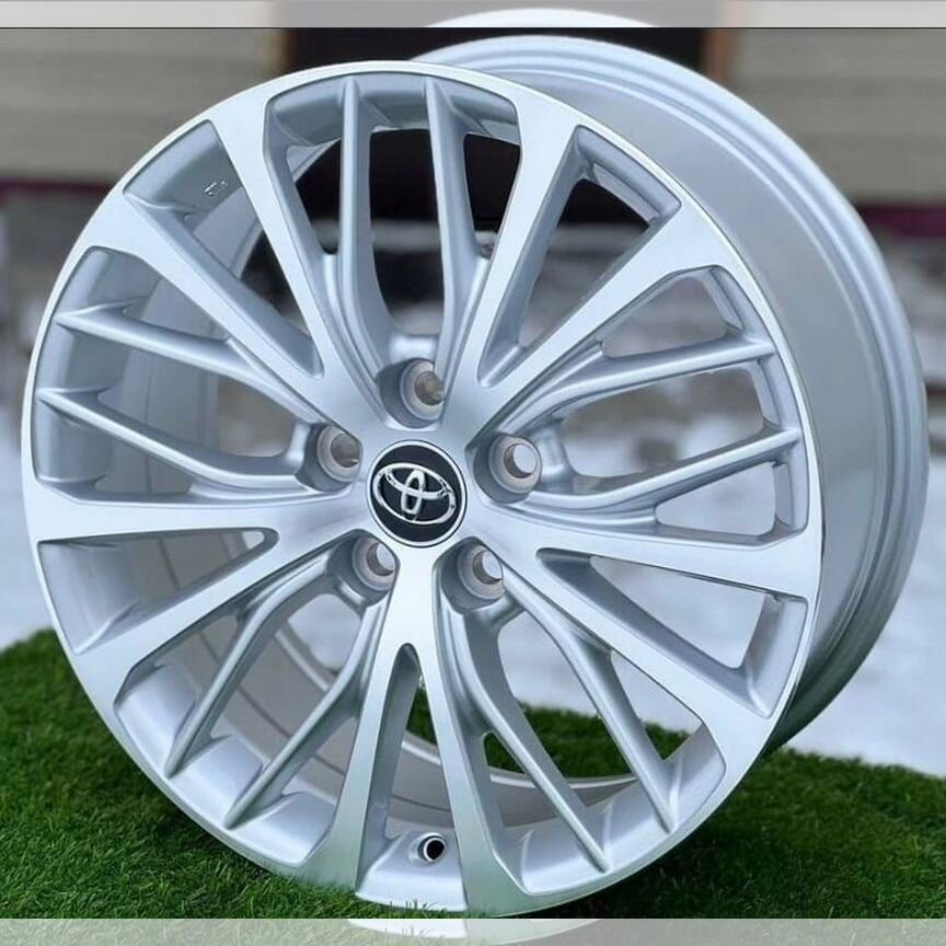 Литые диски Toyota 8×R18 5×114.3