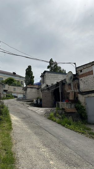 Гараж, > 30 м²