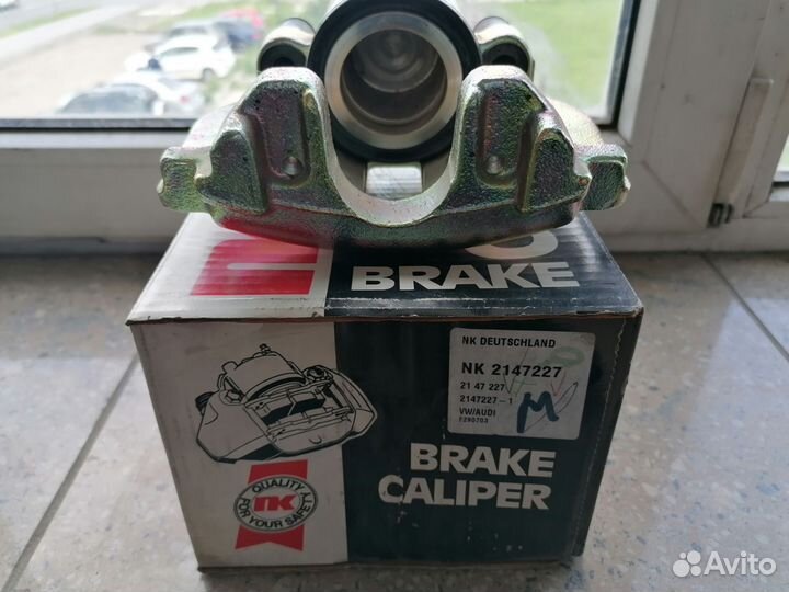 Суппорт передний правый Ауди 100