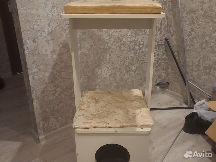 Домик для кошки с когтеточкой в подарок