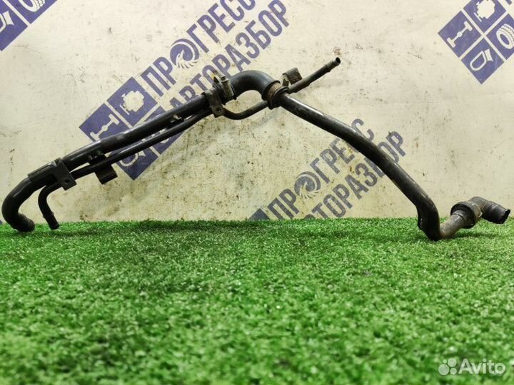 Патрубок системы охлаждения Audi A4 B6 седан 1.8