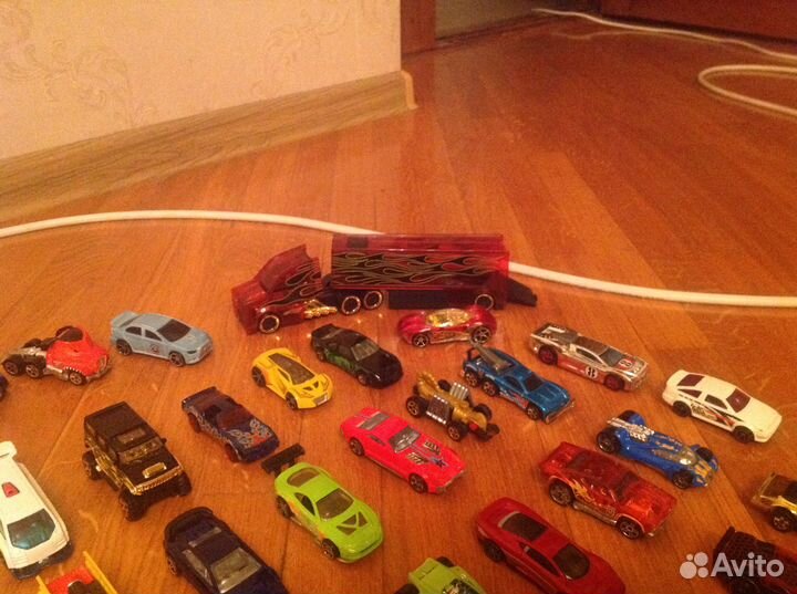 Машинки hot wheels
