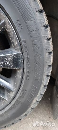 Bridgestone Blizzak RFT 225/50 R17