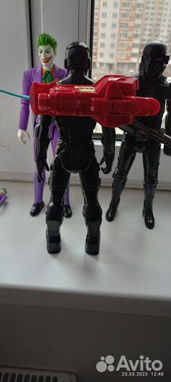 Фигурки супергероев