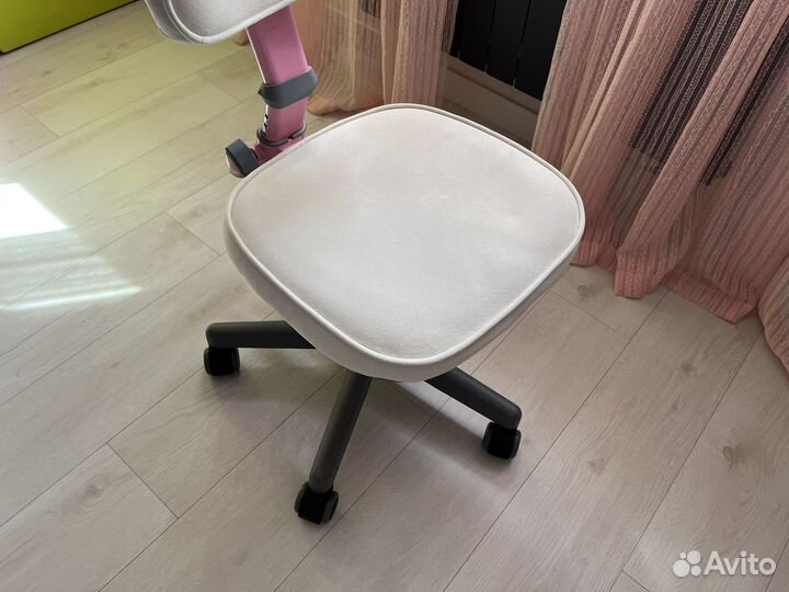 Растущая парта и кресло Kid Youth