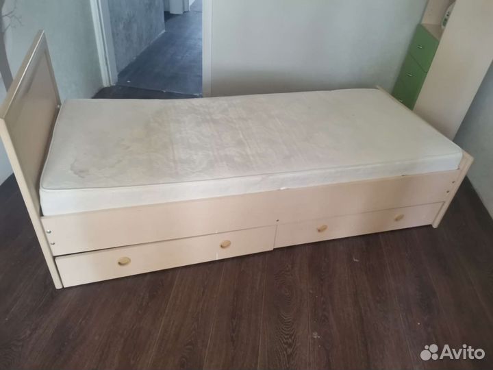 Детская кровать от 3 лет с матрасом бу