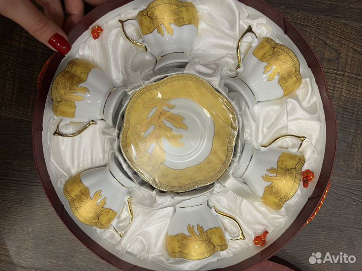 Набор фарфоровой посуды